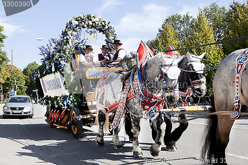 Image of Oktoberfest Beercarriage