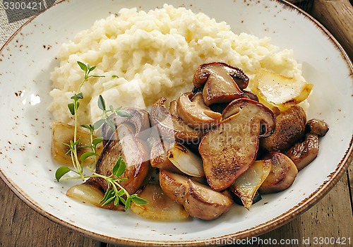 Image of risotto with wild mushrooms