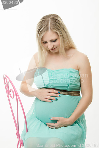 Image of Pregnant woman expecting a baby