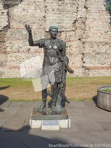 Image of Trajan statue in London