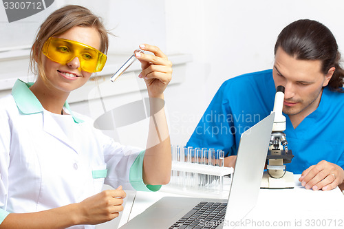 Image of Doctor and researcher in the laboratory