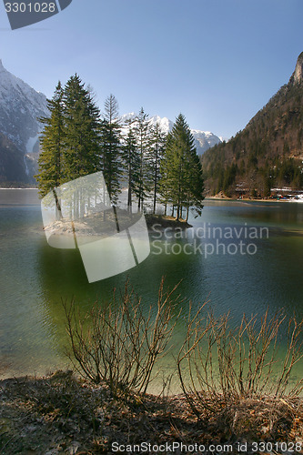 Image of Small island 