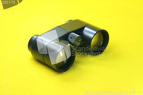 Image of binoculars horizontal