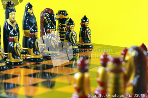 Image of chess in yellow