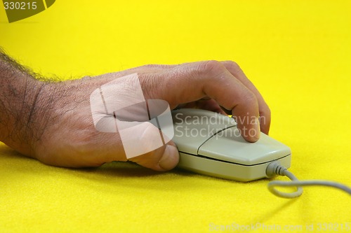 Image of clicking the mouse