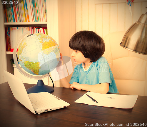 Image of studying geography