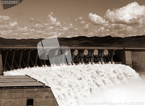 Image of Gariep Dam overflow