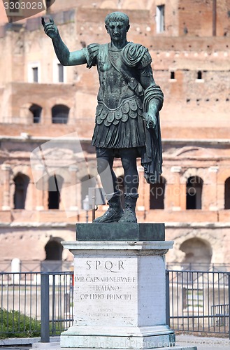 Image of Statue CAESARI.NERVAE.F.TRAIANO, Rome, Italy