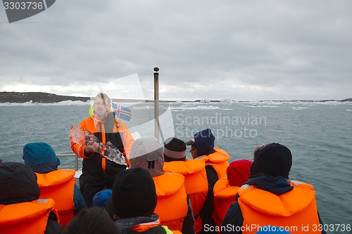 Image of Tour on the glacial lake
