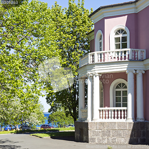 Image of Old pink house architecture