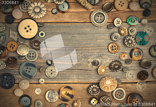 Image of several vintage buttons