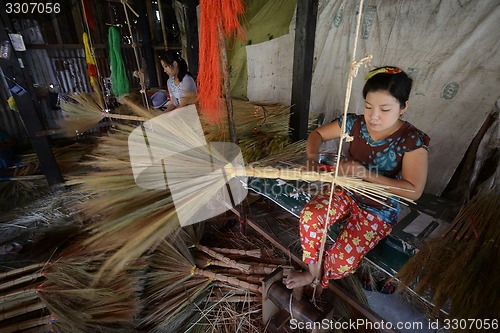 Image of ASIA MYANMAR MYEIK BRUSH PRODUCTION