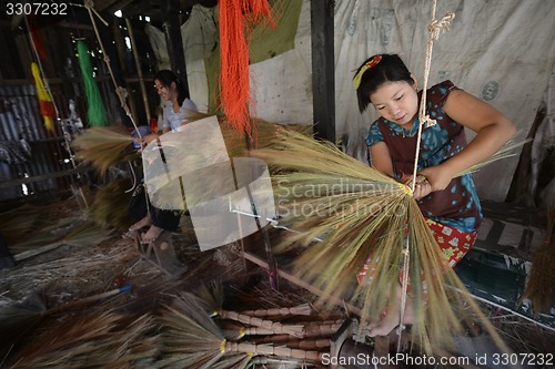Image of ASIA MYANMAR MYEIK BRUSH PRODUCTION