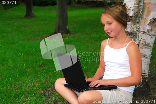 Image of Girl computer