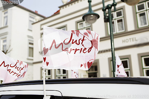 Image of Car Flag Just Married