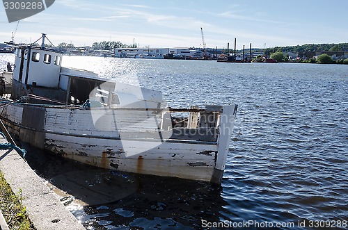 Image of one ship wreck