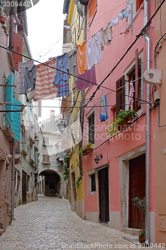 Image of Street clothesline