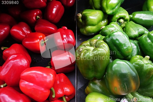 Image of Green and red bell peppers
