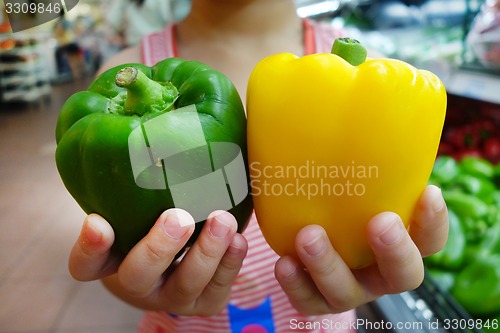 Image of Green and red bell peppers 