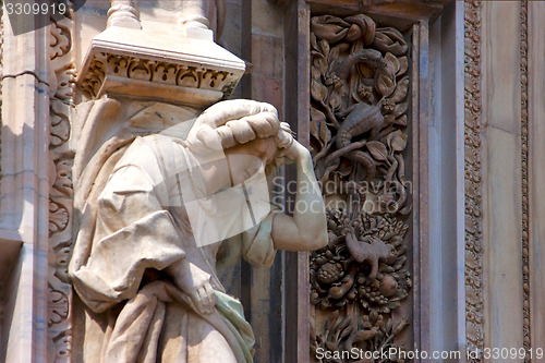 Image of italy church  statue   front  