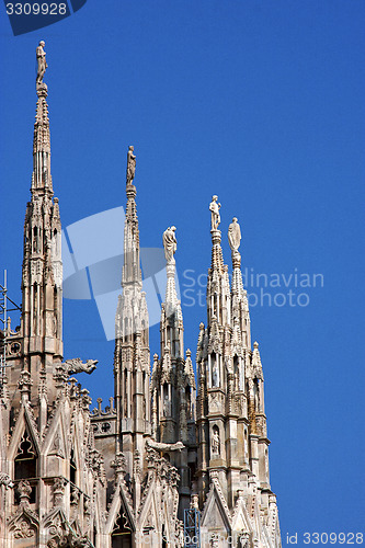 Image of spire italy church  rose window   front  