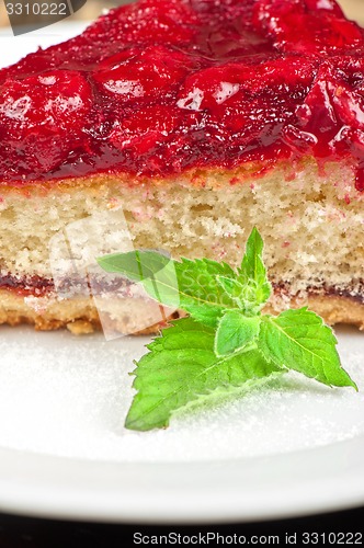 Image of cake with berry\'s