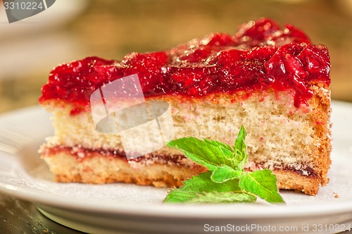 Image of cake with berry\'s