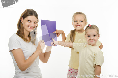 Image of Happy children guess the color image