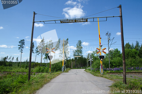 Image of Countryside railroad crossing