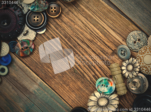 Image of set of vintage buttons