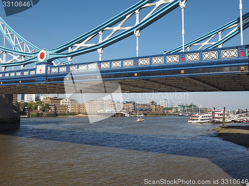 Image of Tower Bridge in London