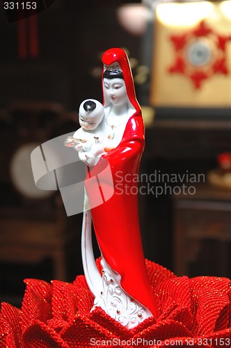 Image of Kun Iam statue