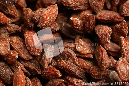 Image of Dried goji berries on the table.