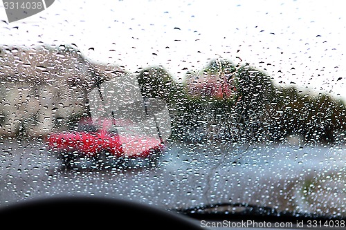 Image of droplets on car windshield