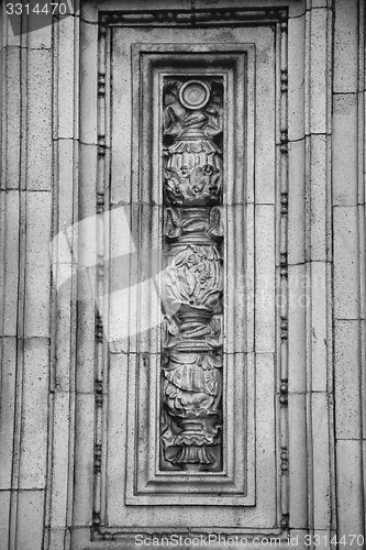 Image of marble and statue in old city of london england