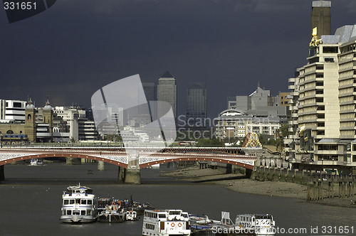 Image of London - thames, blackfriars bridge, canary wharf