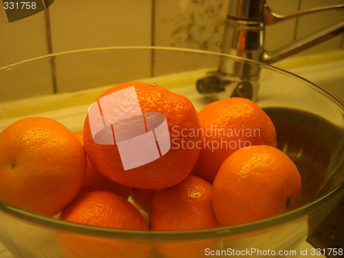 Image of Clementines in glass bowl