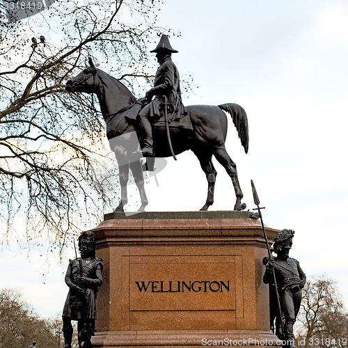 Image of historic   marble and statue in old city of london england