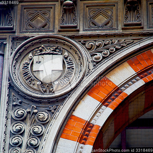 Image of historic   marble and statue in old city of london england