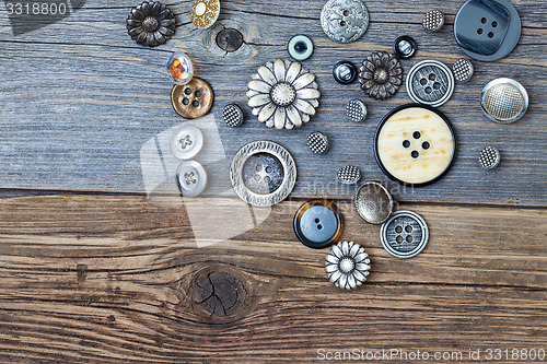 Image of several vintage buttons