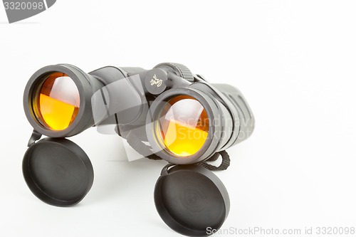 Image of binoculars