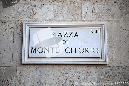 Image of Street plate of Piazza di Monte Citorio in Rome, Italy