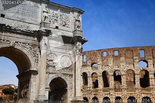 Image of Arco de Constantino and Colosseum in Rome, Italy