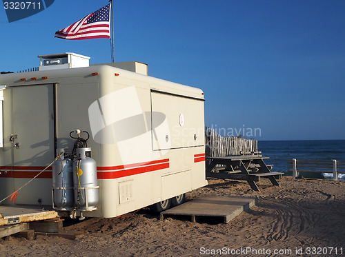 Image of food wagon on Ditch Plains Beach Montauk New York