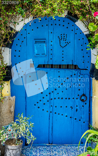 Image of Old Blue door with arch from Sidi Bou Said 