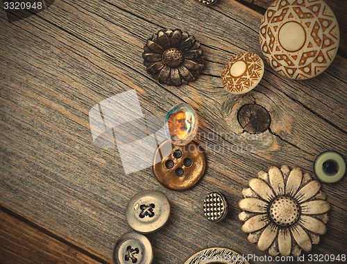 Image of Set of vintage buttons