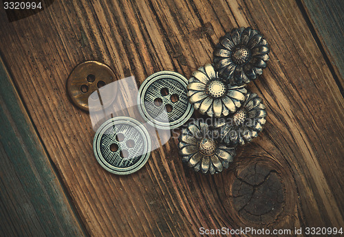 Image of set of vintage buttons 