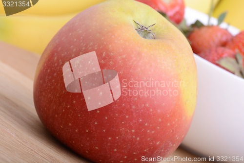 Image of Strawberry with apple