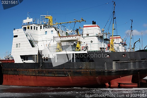 Image of ships at the port in winter 