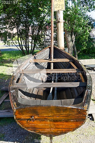 Image of old rowboat